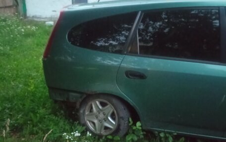 Honda Stream I рестайлинг, 2001 год, 300 000 рублей, 2 фотография