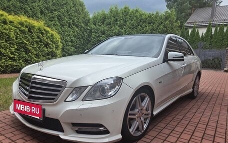 Mercedes-Benz E-Класс, 2012 год, 1 890 000 рублей, 2 фотография