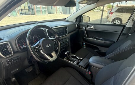KIA Sportage IV рестайлинг, 2020 год, 2 590 000 рублей, 8 фотография