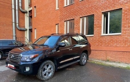 Toyota Land Cruiser 200, 2013 год, 2 890 000 рублей, 3 фотография