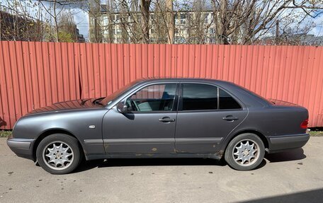Mercedes-Benz E-Класс, 1998 год, 460 000 рублей, 9 фотография