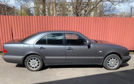 Mercedes-Benz E-Класс, 1998 год, 460 000 рублей, 10 фотография