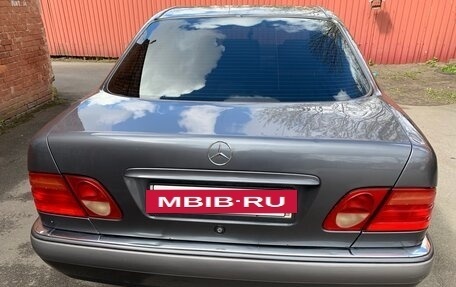 Mercedes-Benz E-Класс, 1998 год, 460 000 рублей, 2 фотография