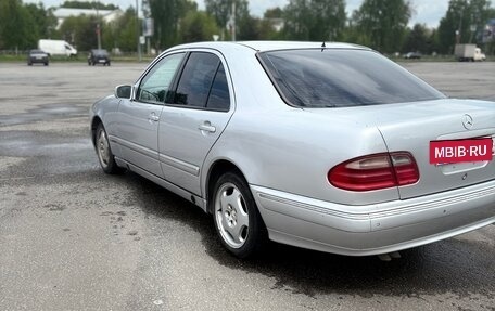 Mercedes-Benz E-Класс, 2000 год, 470 000 рублей, 3 фотография