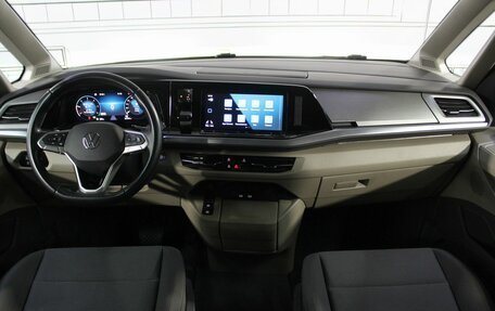 Volkswagen Multivan, 2022 год, 6 500 000 рублей, 2 фотография