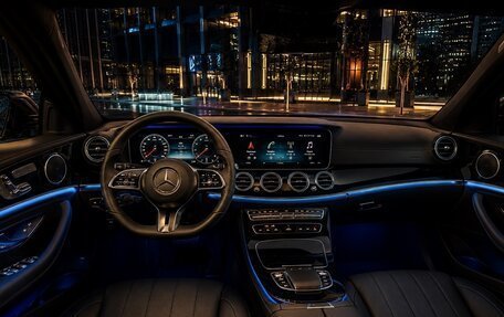 Mercedes-Benz E-Класс, 2020 год, 3 950 000 рублей, 6 фотография
