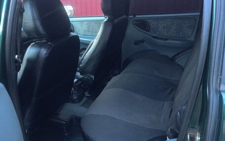 Chevrolet Niva I рестайлинг, 2003 год, 400 000 рублей, 13 фотография