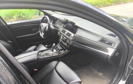 BMW 5 серия, 2010 год, 1 900 000 рублей, 9 фотография