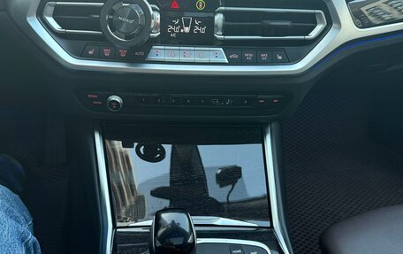 BMW 3 серия, 2022 год, 3 300 000 рублей, 16 фотография