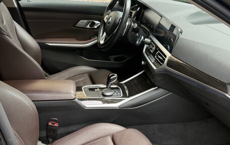 BMW 3 серия, 2022 год, 3 300 000 рублей, 11 фотография