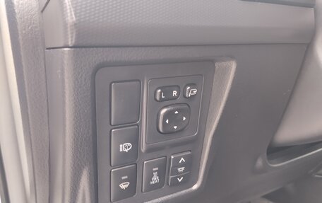 Toyota Land Cruiser Prado 150 рестайлинг 2, 2010 год, 2 650 000 рублей, 11 фотография