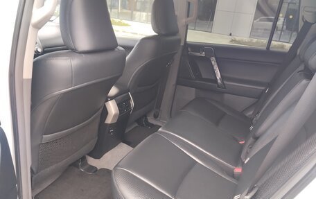 Toyota Land Cruiser Prado 150 рестайлинг 2, 2010 год, 2 650 000 рублей, 16 фотография