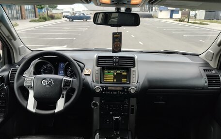 Toyota Land Cruiser Prado 150 рестайлинг 2, 2010 год, 2 650 000 рублей, 21 фотография