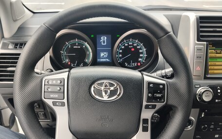 Toyota Land Cruiser Prado 150 рестайлинг 2, 2010 год, 2 650 000 рублей, 13 фотография