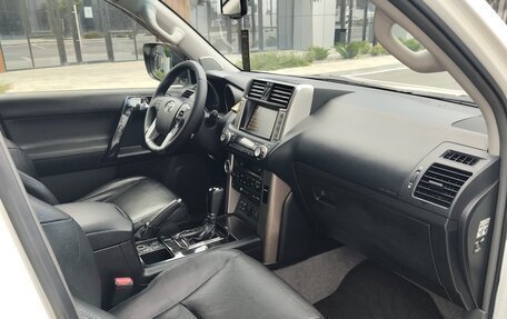 Toyota Land Cruiser Prado 150 рестайлинг 2, 2010 год, 2 650 000 рублей, 23 фотография