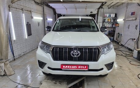 Toyota Land Cruiser Prado 150 рестайлинг 2, 2021 год, 6 500 000 рублей, 1 фотография
