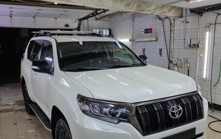 Toyota Land Cruiser Prado 150 рестайлинг 2, 2021 год, 6 500 000 рублей, 3 фотография