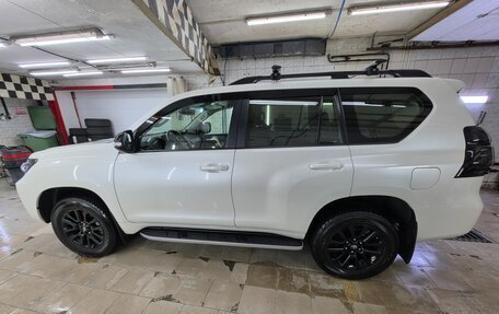 Toyota Land Cruiser Prado 150 рестайлинг 2, 2021 год, 6 500 000 рублей, 4 фотография