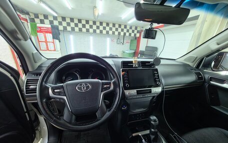 Toyota Land Cruiser Prado 150 рестайлинг 2, 2021 год, 6 500 000 рублей, 11 фотография