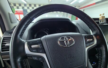 Toyota Land Cruiser Prado 150 рестайлинг 2, 2021 год, 6 500 000 рублей, 12 фотография