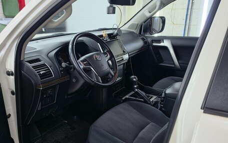 Toyota Land Cruiser Prado 150 рестайлинг 2, 2021 год, 6 500 000 рублей, 10 фотография