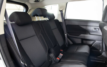 Mitsubishi Outlander III рестайлинг 3, 2021 год, 2 499 000 рублей, 13 фотография