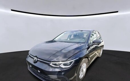 Volkswagen Golf VIII, 2023 год, 1 992 000 рублей, 1 фотография