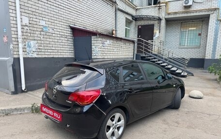 Opel Astra J, 2011 год, 700 000 рублей, 5 фотография