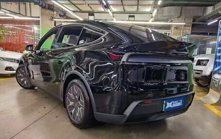 Tesla Model Y I, 2025 год, 9 450 000 рублей, 3 фотография