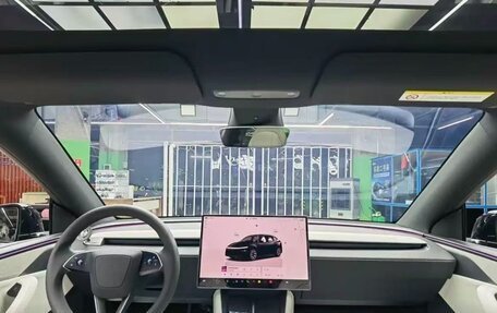 Tesla Model Y I, 2025 год, 9 450 000 рублей, 4 фотография