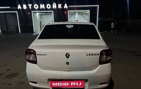 Renault Logan II, 2018 год, 800 000 рублей, 9 фотография