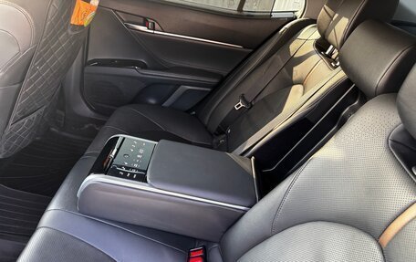 Toyota Camry, 2018 год, 2 800 000 рублей, 21 фотография