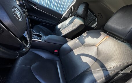 Toyota Camry, 2018 год, 2 800 000 рублей, 22 фотография