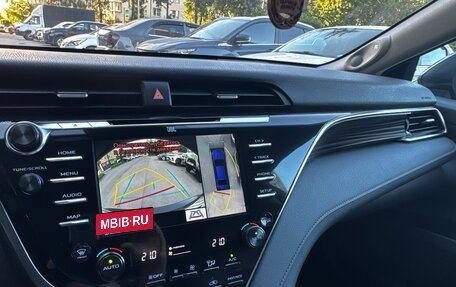 Toyota Camry, 2018 год, 2 800 000 рублей, 16 фотография
