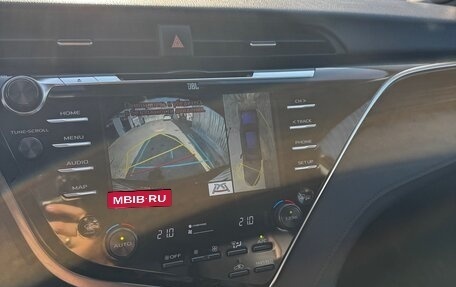 Toyota Camry, 2018 год, 2 800 000 рублей, 25 фотография