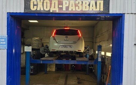 Nissan Leaf I, 2012 год, 550 000 рублей, 6 фотография