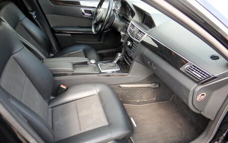 Mercedes-Benz E-Класс, 2009 год, 1 550 000 рублей, 13 фотография