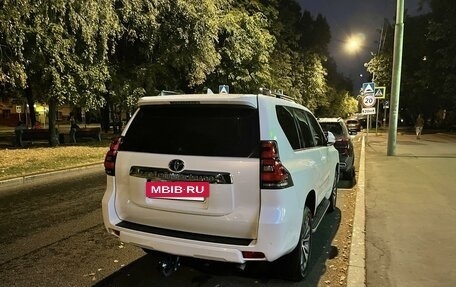Toyota Land Cruiser Prado 150 рестайлинг 2, 2018 год, 4 300 000 рублей, 2 фотография
