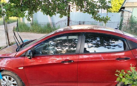 Hyundai Solaris II рестайлинг, 2011 год, 270 000 рублей, 3 фотография