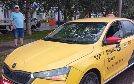 Skoda Rapid II, 2021 год, 700 000 рублей, 2 фотография
