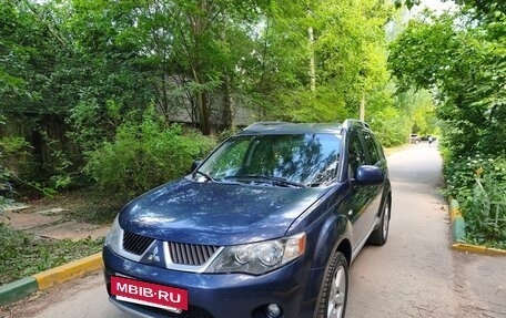 Mitsubishi Outlander III рестайлинг 3, 2008 год, 850 000 рублей, 2 фотография