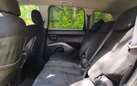 Mitsubishi Outlander III рестайлинг 3, 2008 год, 850 000 рублей, 14 фотография