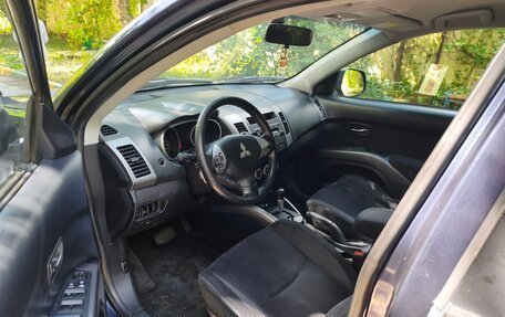 Mitsubishi Outlander III рестайлинг 3, 2008 год, 850 000 рублей, 10 фотография