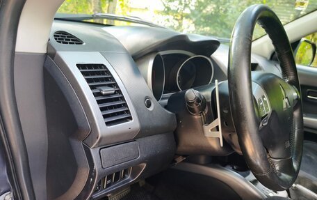 Mitsubishi Outlander III рестайлинг 3, 2008 год, 850 000 рублей, 12 фотография