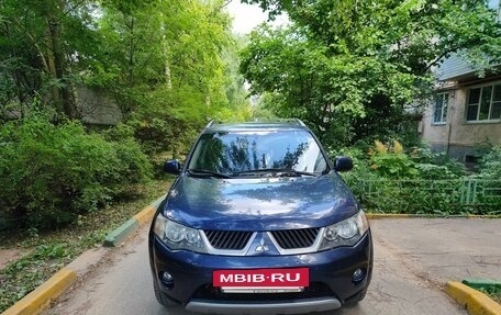 Mitsubishi Outlander III рестайлинг 3, 2008 год, 850 000 рублей, 3 фотография