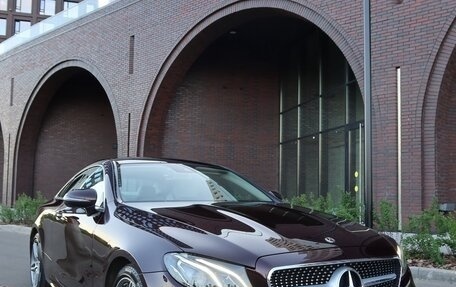 Mercedes-Benz E-Класс, 2018 год, 4 200 000 рублей, 1 фотография