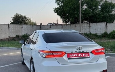 Toyota Camry, 2020 год, 3 080 000 рублей, 1 фотография