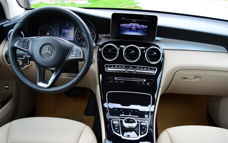 Mercedes-Benz GLC, 2017 год, 3 250 000 рублей, 23 фотография