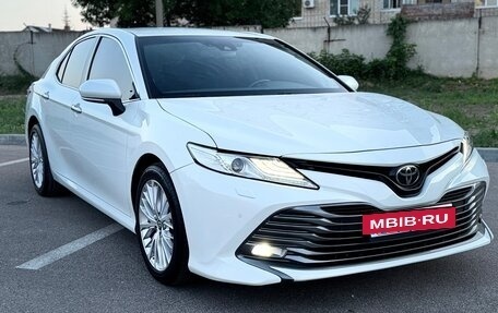 Toyota Camry, 2020 год, 3 080 000 рублей, 4 фотография