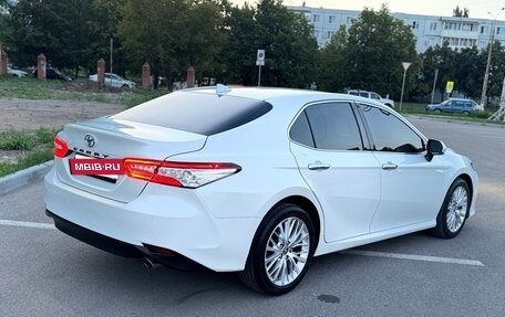 Toyota Camry, 2020 год, 3 080 000 рублей, 5 фотография